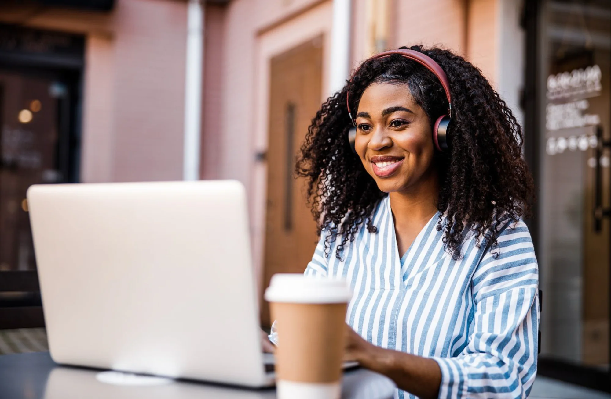 Student learning French with WriteIn